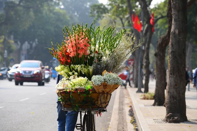 Miền Bắc tiếp tục nắng hanh, nhiệt tăng 34 độ